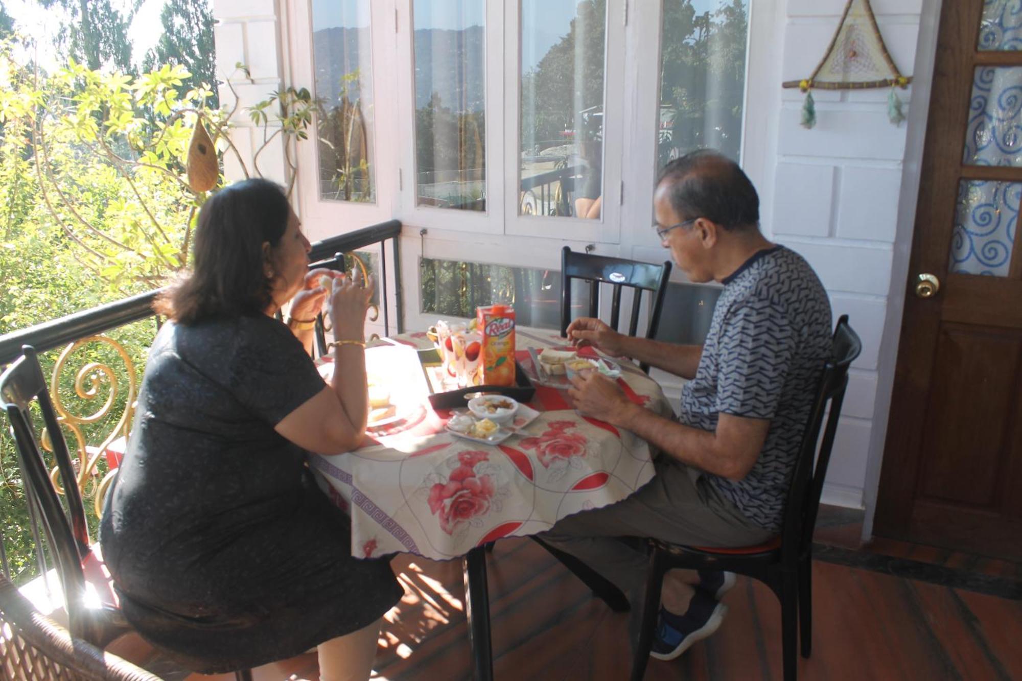 Mansarover Home Stay 칼림퐁 외부 사진